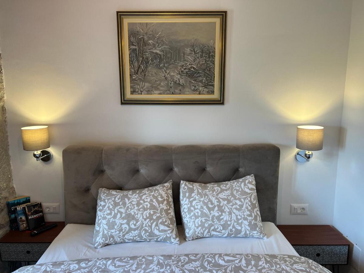 Villa Mavrici, Neighbors Free บูเซต ภายนอก รูปภาพ